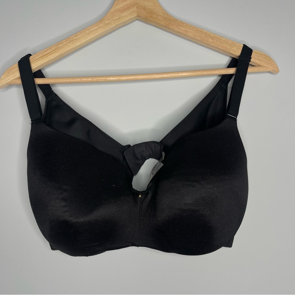 Women’s black Cacique bra 38DD